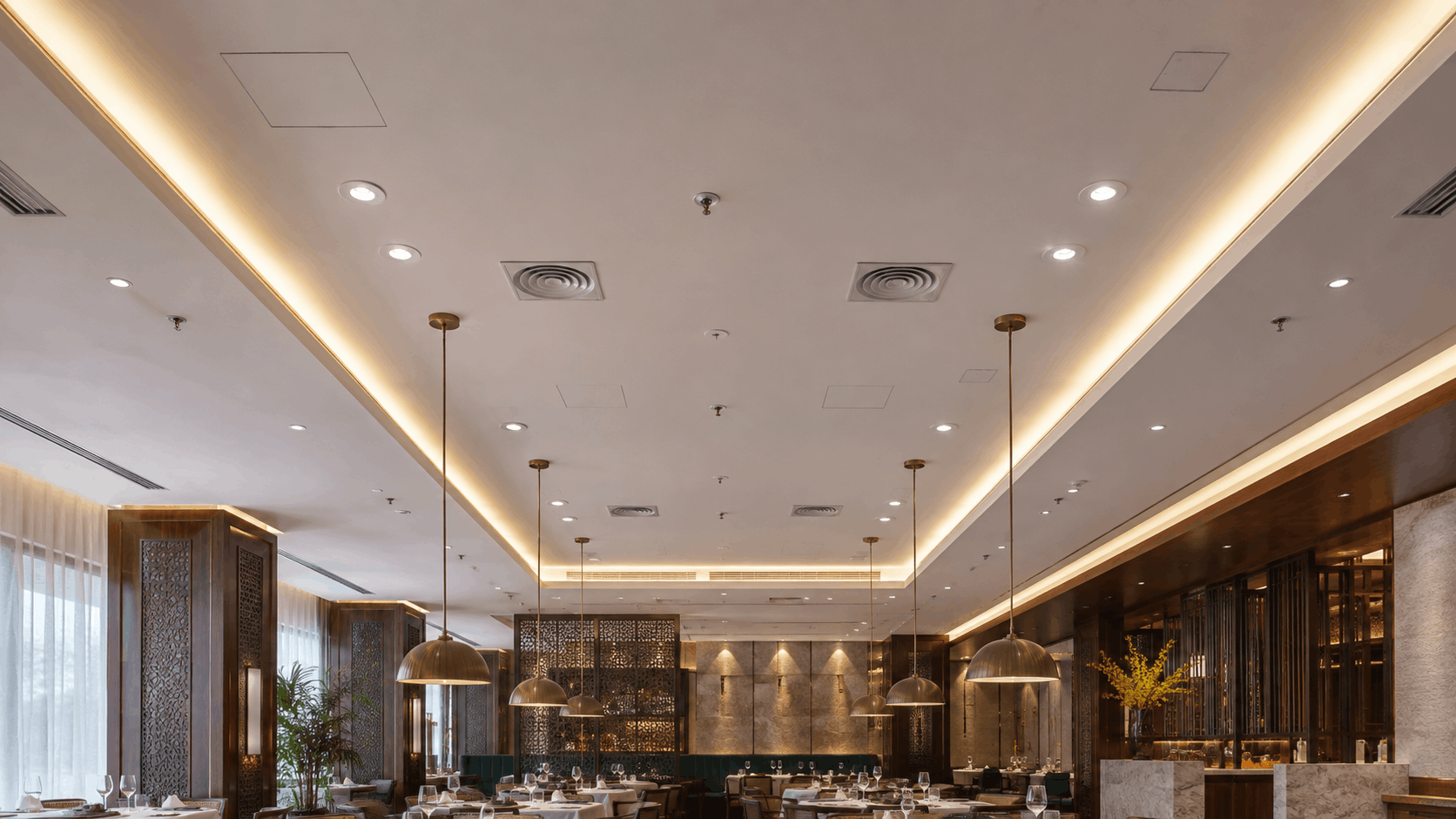 Restaurant Ceiling Guide: How Ceiling Design Enhances Restaurant Interiors